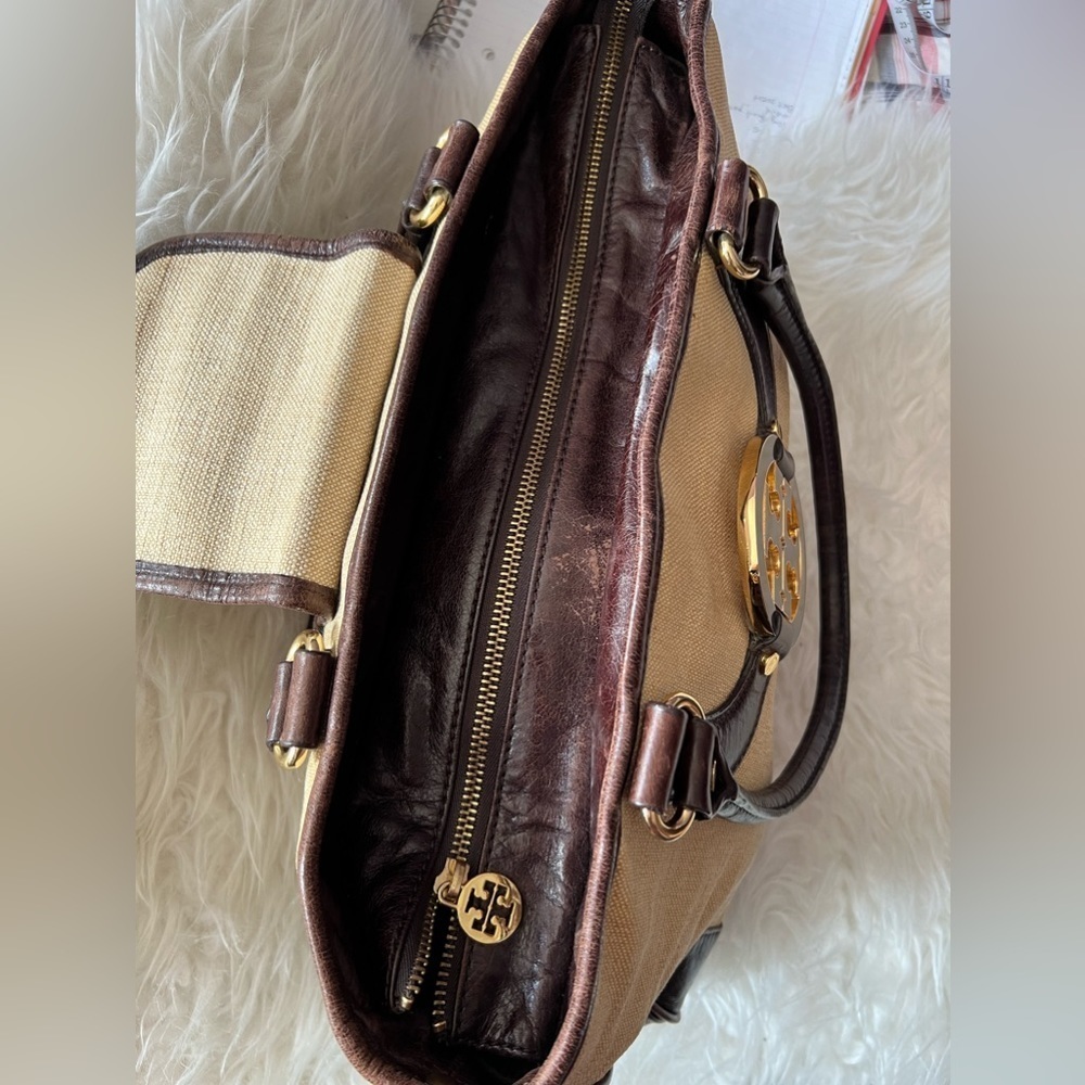 Tory Burch Shoulder Bag - Picture 10 of 16